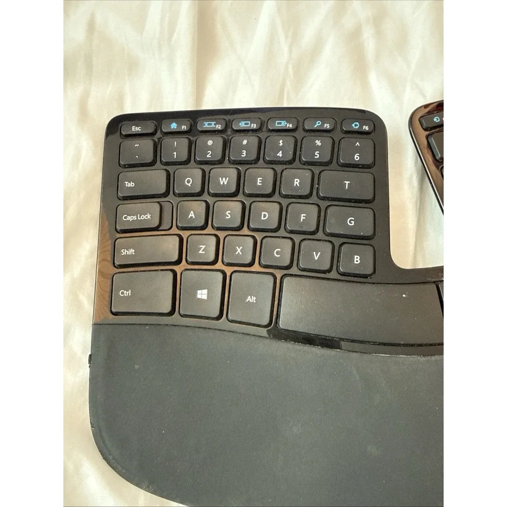 *NO DONGLE* Microsoft Sculpt Ergonomic Wireless Split Keyboard